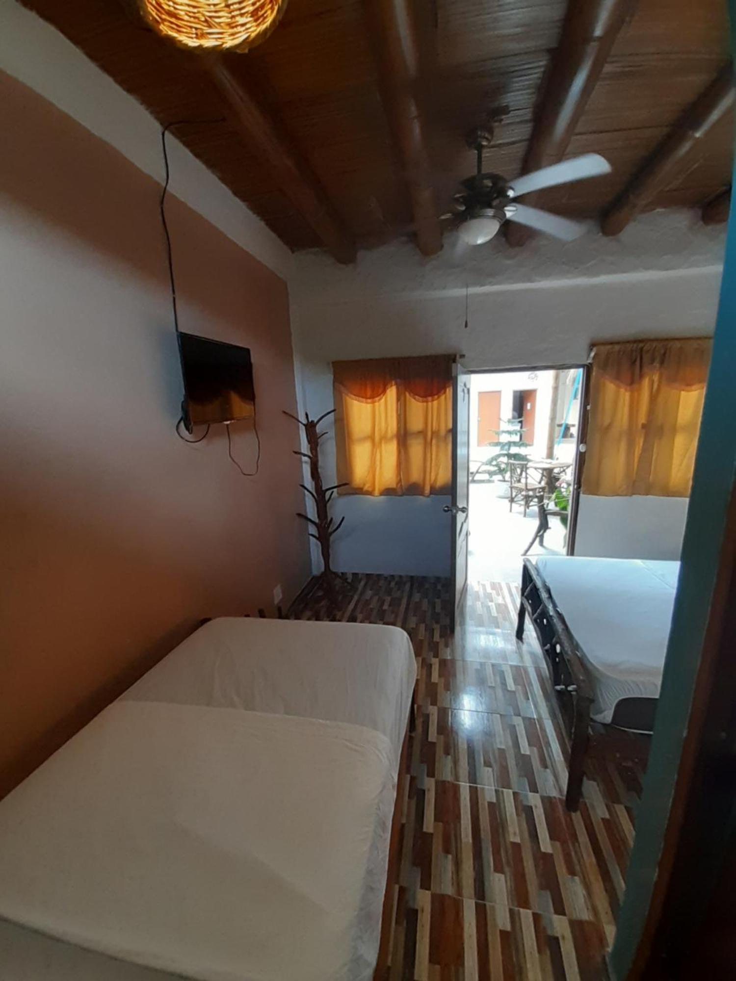 Weekendhostal Montañita الغرفة الصورة